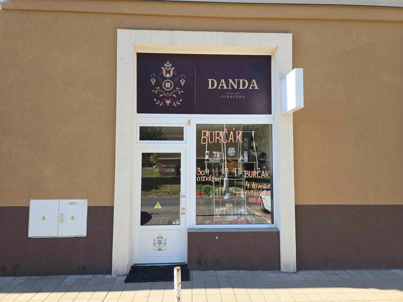 Prodejna Vinotéka Danda
